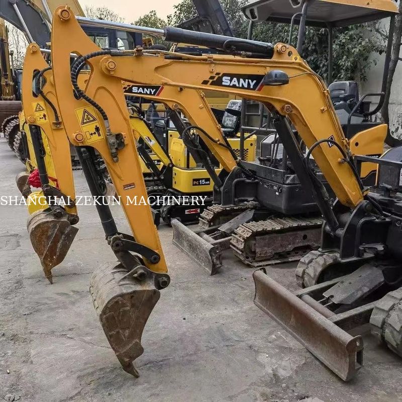 10.3KW Sany SY16C 1.6Ton Mini Excavator Dengan Ban Karet Dan Pompa Hidraulik Asli