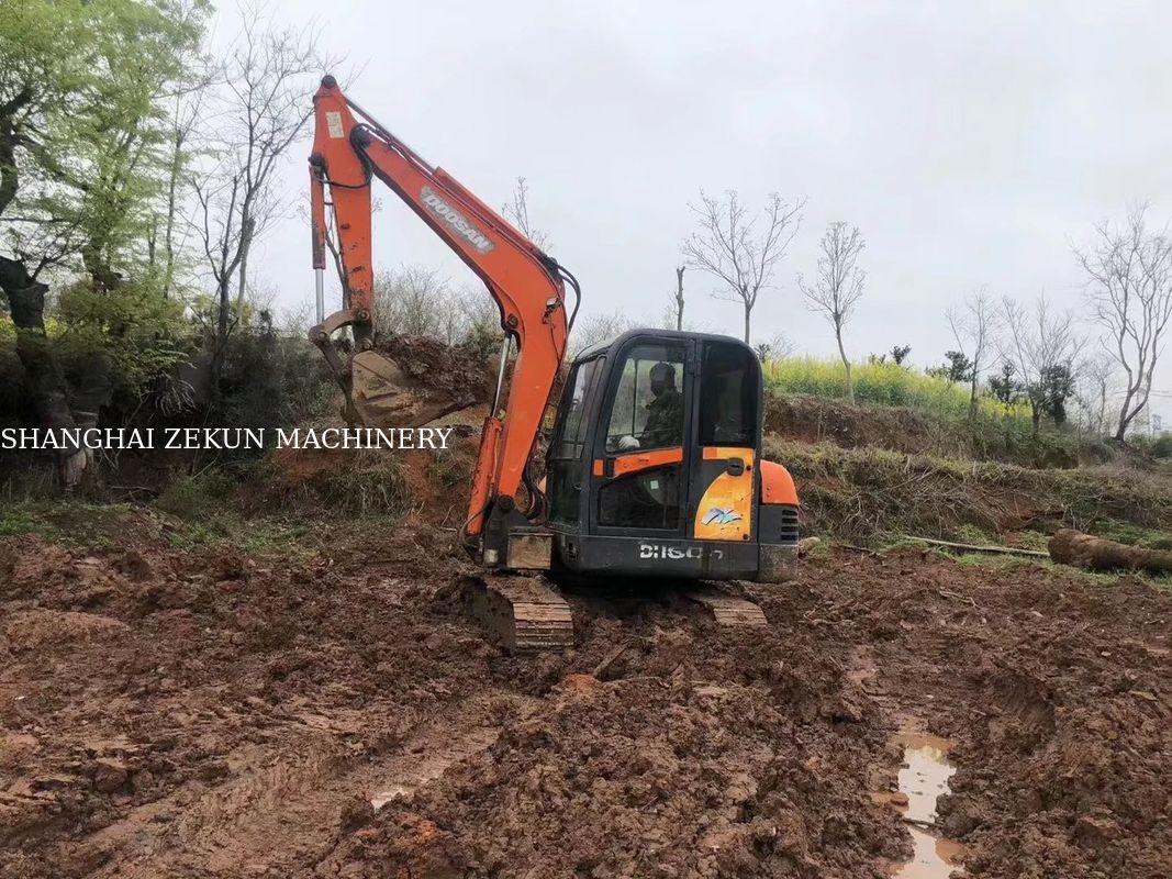 2010 EX60 bekas Mini Excavator 38.1kw Dengan katup hidraulik asli