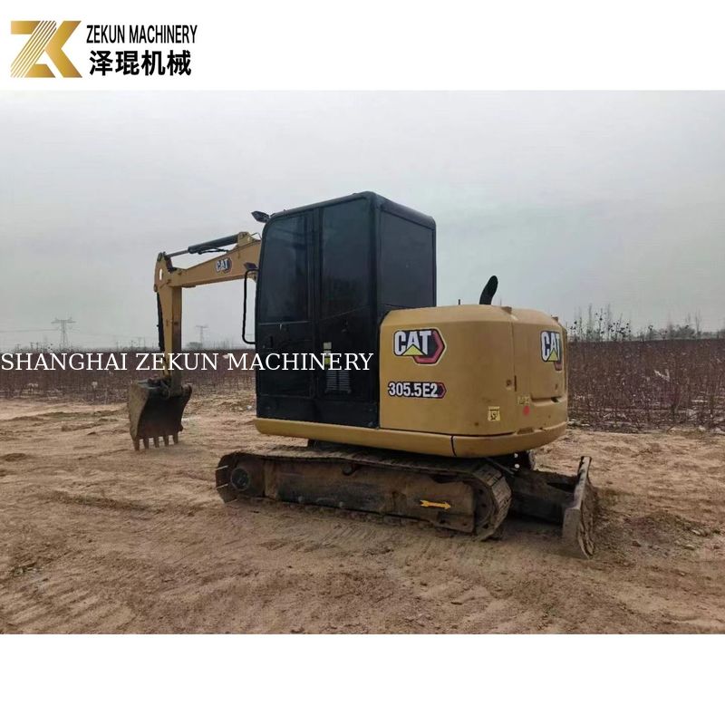 CAT 305.5E2 Excavator Crawler Digunakan 5,5 Ton dengan Jari Hidraulik dari Caterpillar