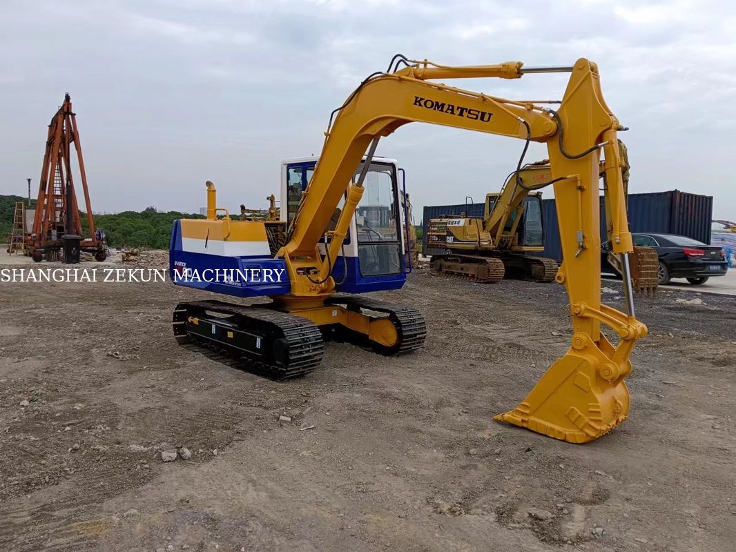 Jepang Komatsu PC60-6 Excavator dengan berat operasi rendah 6 ton dan kondisi yang baik
