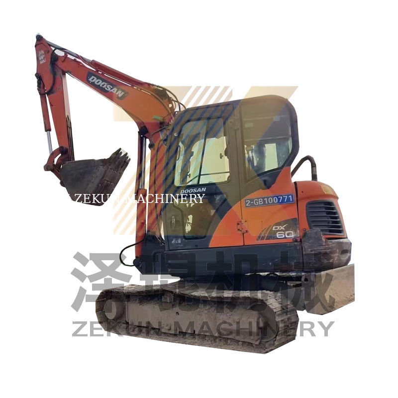 2015 digunakan Doosan DH60-7 Excavator dalam kondisi baik 5500 KG berat mesin