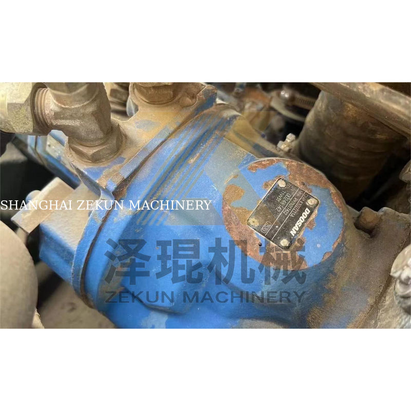 2015 digunakan Doosan DH60-7 Excavator dalam kondisi baik 5500 KG berat mesin