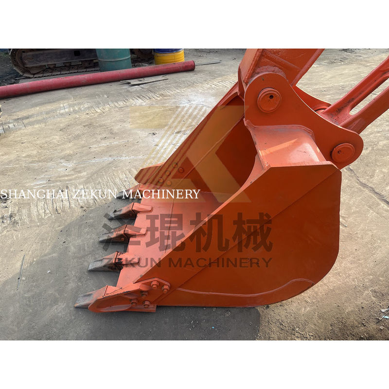 110 KW Second-Hand Excavator ZX200 Digunakan Excavator Berat untuk Kebutuhan Konstruksi Anda