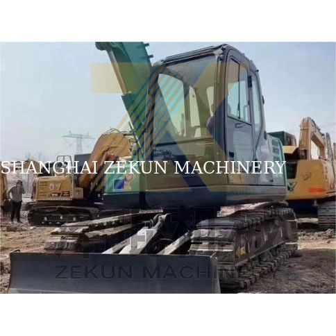 Digunakan Kobelco SK75 Kobelco Excavator Digger dengan kapasitas 0.38 ember dan terjangkau