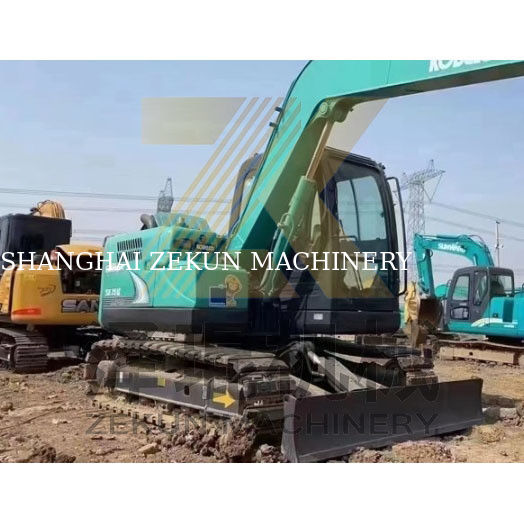Digunakan Kobelco SK75 Kobelco Excavator Digger dengan kapasitas 0.38 ember dan terjangkau