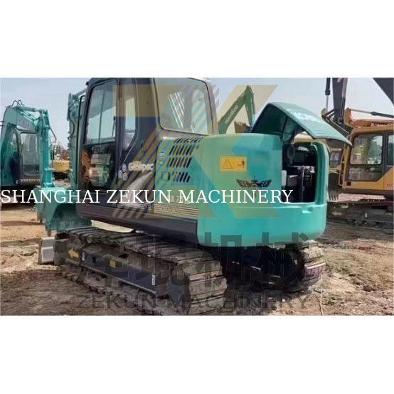 Digunakan Kobelco SK75 Kobelco Excavator Digger dengan kapasitas 0.38 ember dan terjangkau