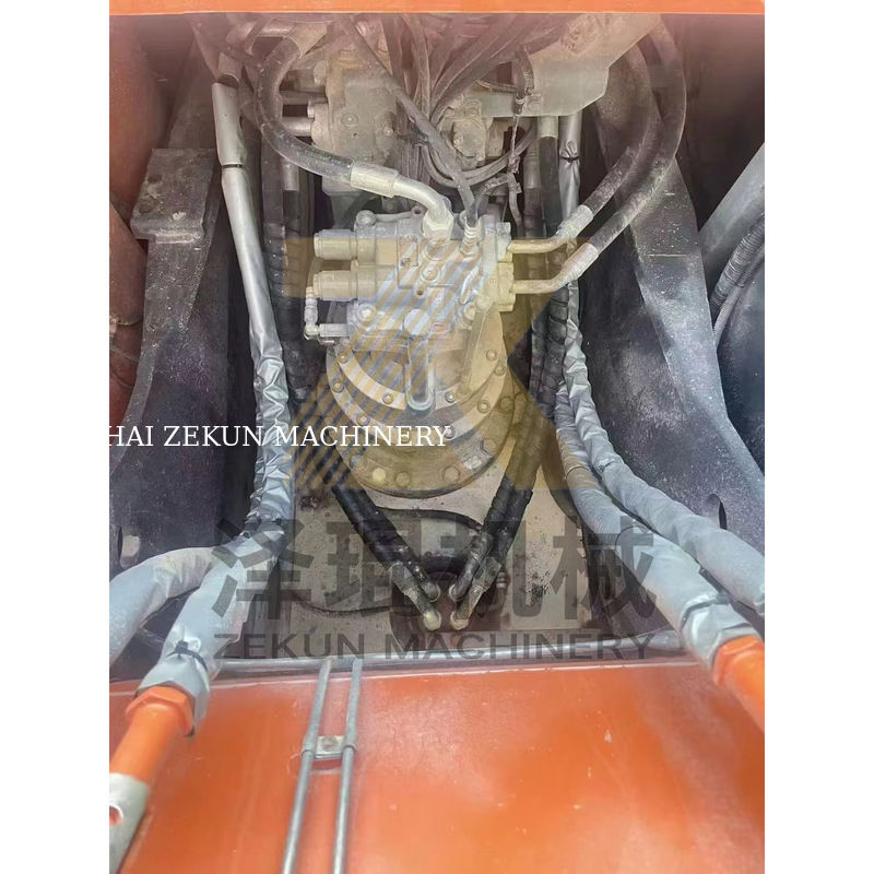 Hitachi ZX200-5G Excavator bekas dari Jepang dengan 20 Ton Berat Operasi dan Silinder
