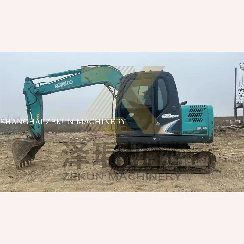 0.4m3 Kapasitas ember 2017 Digunakan Kobelco 907 E307D Sk75 Sk75-11 Penggali di Shanghai