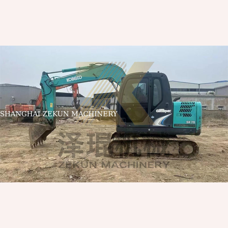 0.4m3 Kapasitas ember 2017 Digunakan Kobelco 907 E307D Sk75 Sk75-11 Penggali di Shanghai