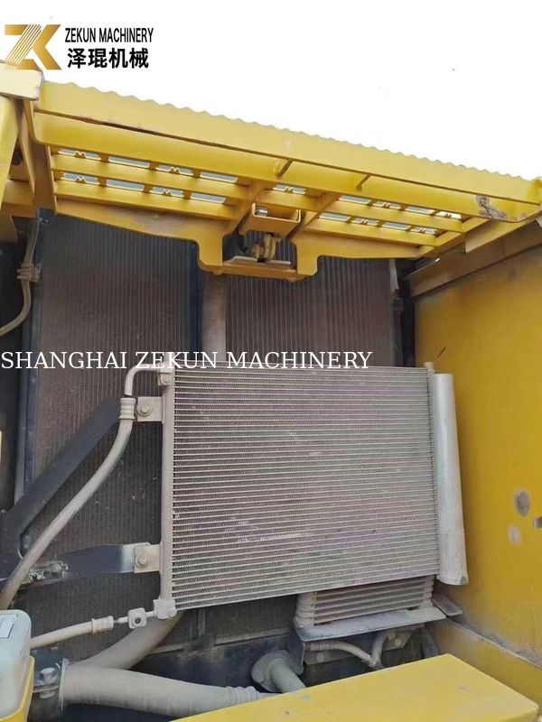 Digunakan Komatsu PC200-8MO Crawler Excavator 2001-4000 Jam Medium Size