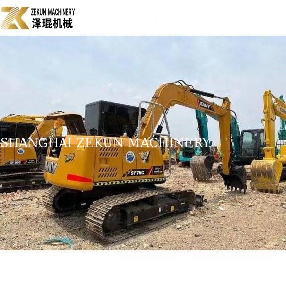Digunakan Sany SY75 Excavator dengan 0,28m3 Ember Kapasitas dan 2001-4000 Jam Kerja