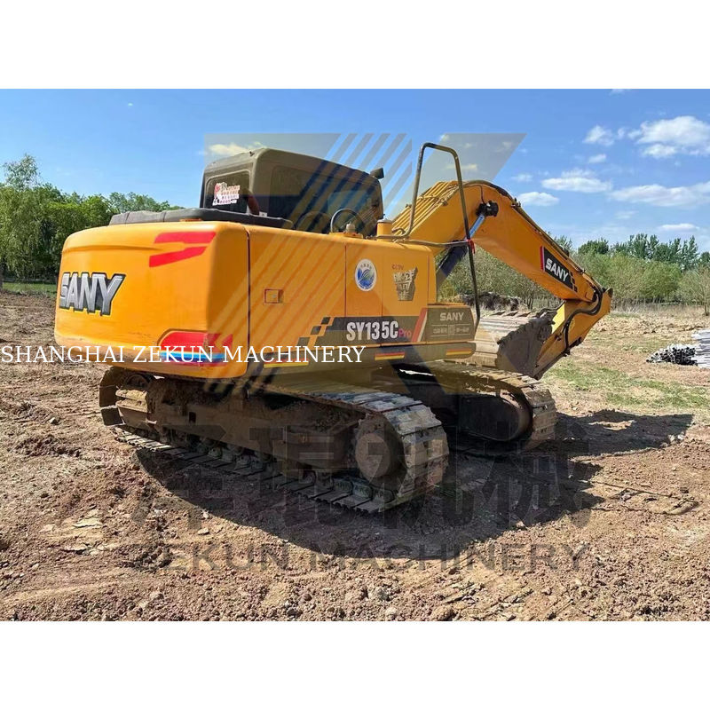 Sany SY135 Pro Crawler Excavator 0,6 m3 Kapasitas Ember 2001-4000 Jam Kerja Digunakan