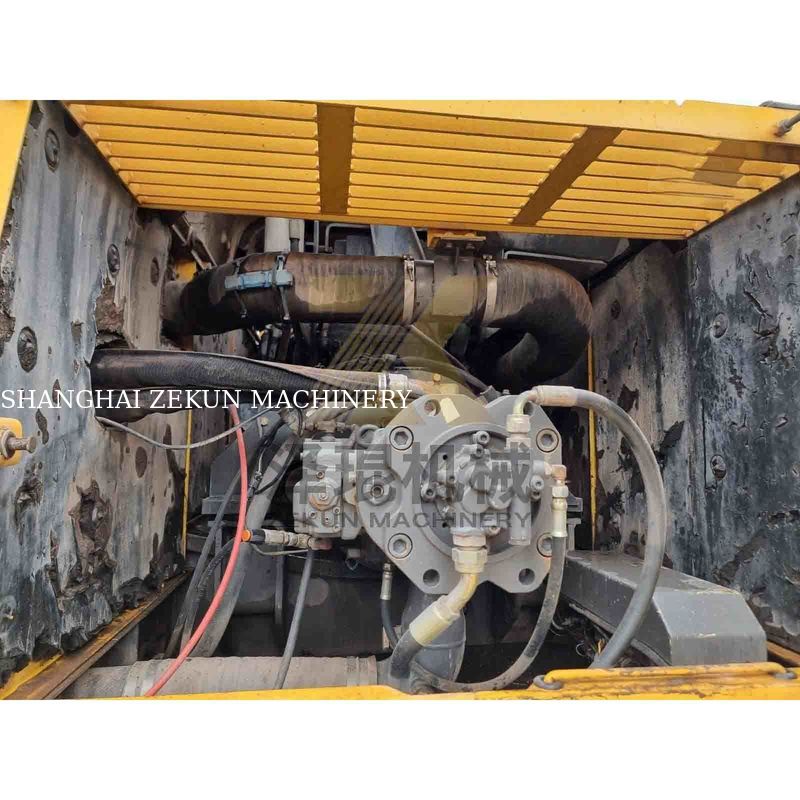 Digunakan Volvo EC360 Excavator. 36.9T. 1.35-3.0m3 Ember. Kondisi yang baik.