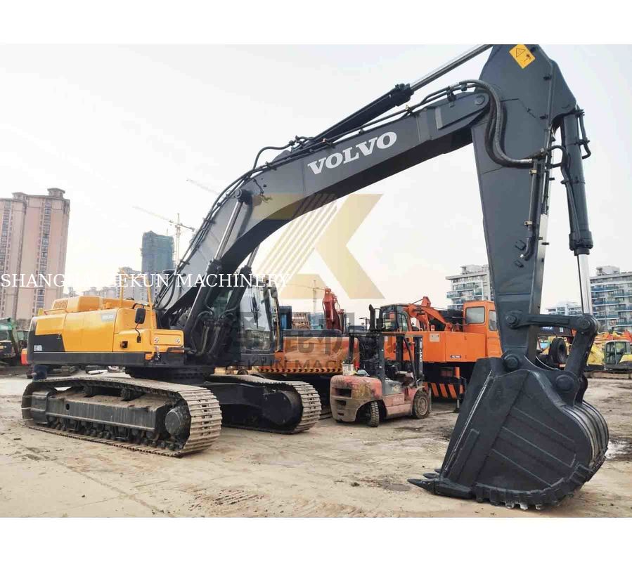 Digunakan VOLVO EC480DL Excavator 270KW Kekuatan dan 1.77 3.8 m3 Ember Kapasitas