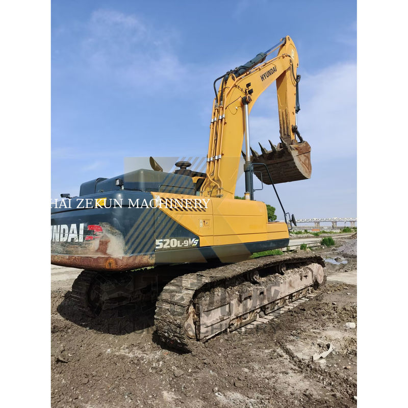 Kondisi yang sangat baik Hyundai R520 Excavator dengan kapasitas ember 3M3 dan daya 266KW di pasar panas
