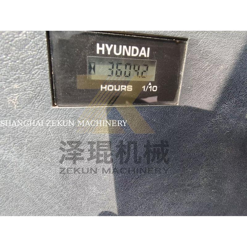 Kondisi yang sangat baik Hyundai R520 Excavator dengan kapasitas ember 3M3 dan daya 266KW di pasar panas