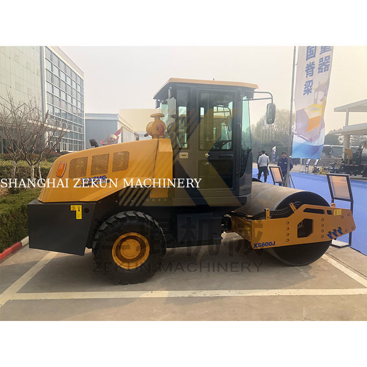 Digunakan XCMG XS600J 6T Roller Single Drum Tahap III Pekerjaan Jalan