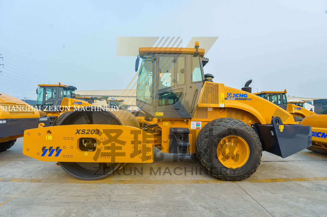20ton XCMG XS203J Single Drum Vibratory Roller China Tahap II