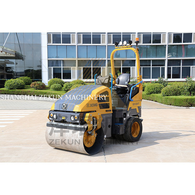 Digunakan XCMG XD120VT Roller 2.6T Tahap V konstruksi jalan