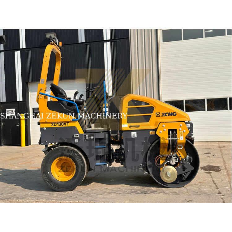 4 Ton XCMG XD130VT Vibratory Roller untuk Pembangunan Jalan Untuk Dijual