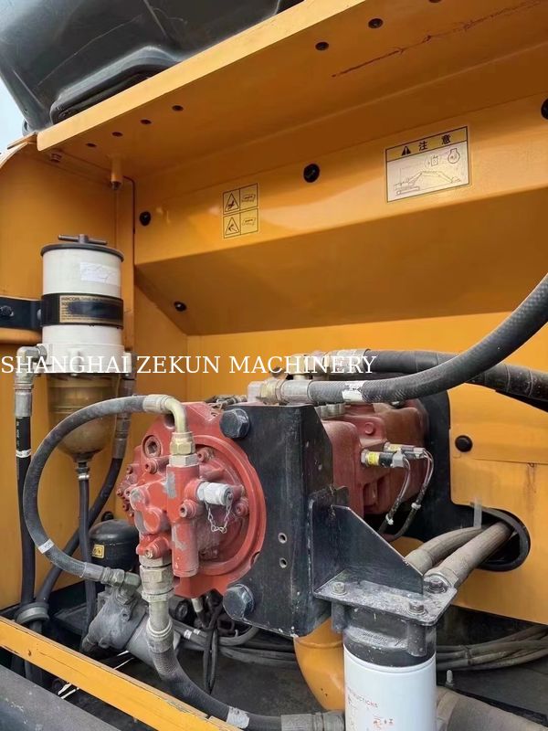 2018 R215VS Excavator 3 800 Jam Kerja Sempurna untuk Pekerjaan Berat
