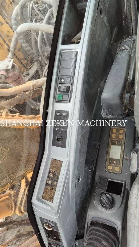 2015 Hyundai R150-9 Excavator Dengan Palu Dan 5.300 Jam Kerja Meningkatkan Produktivitas
