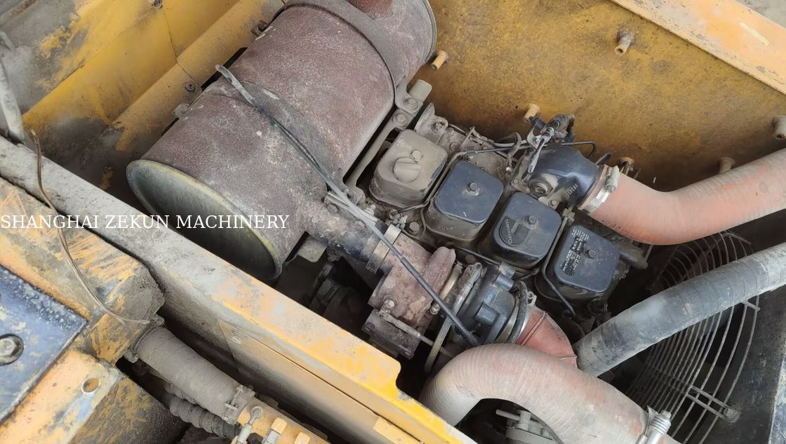 2015 Hyundai R150-9 Excavator Dengan Palu Dan 5.300 Jam Kerja Meningkatkan Produktivitas