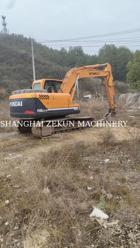 2015 Hyundai R150-9 Excavator Dengan Palu Dan 5.300 Jam Kerja Meningkatkan Produktivitas
