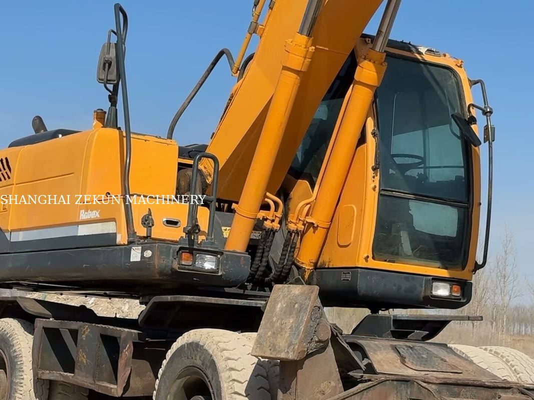 2014 Hyundai R210W-9 21 Ton Wheel Excavator Sempurna untuk Proyek Konstruksi