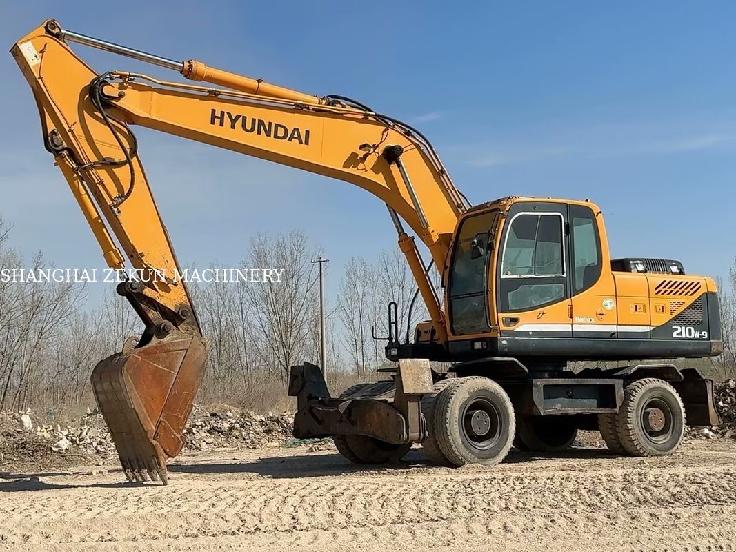 2014 Hyundai R210W-9 21 Ton Wheel Excavator Sempurna untuk Proyek Konstruksi