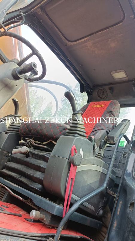 Hyundai R210W-9 Excavator Beroda 330 L Kapasitas Tangki Bahan Bakar Dan Katup Hidraulik