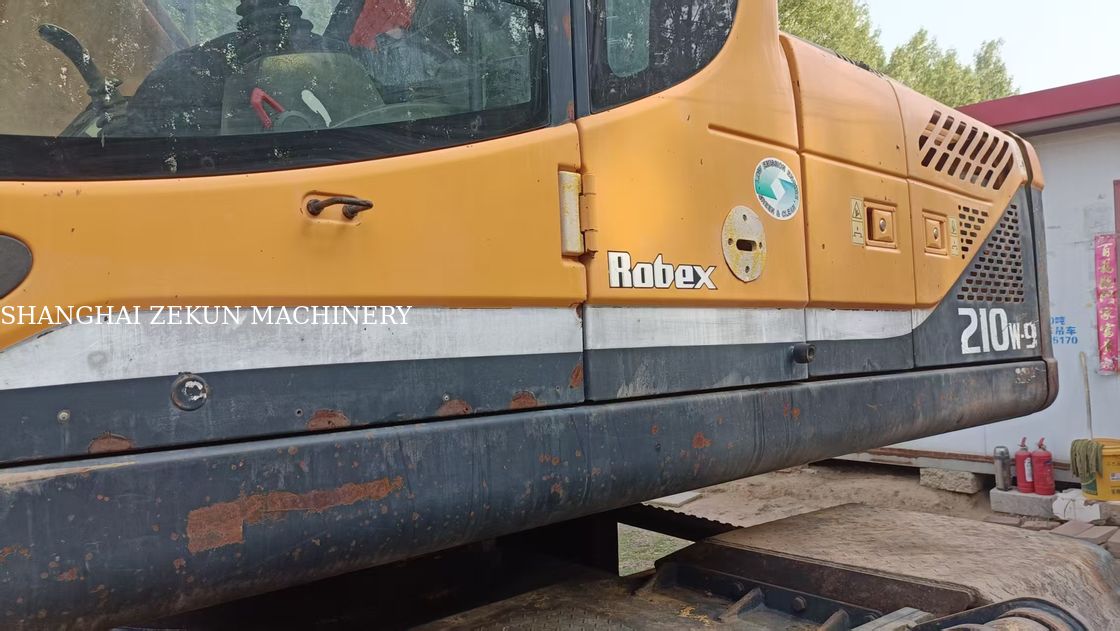 Hyundai R210W-9 Excavator Beroda 330 L Kapasitas Tangki Bahan Bakar Dan Katup Hidraulik