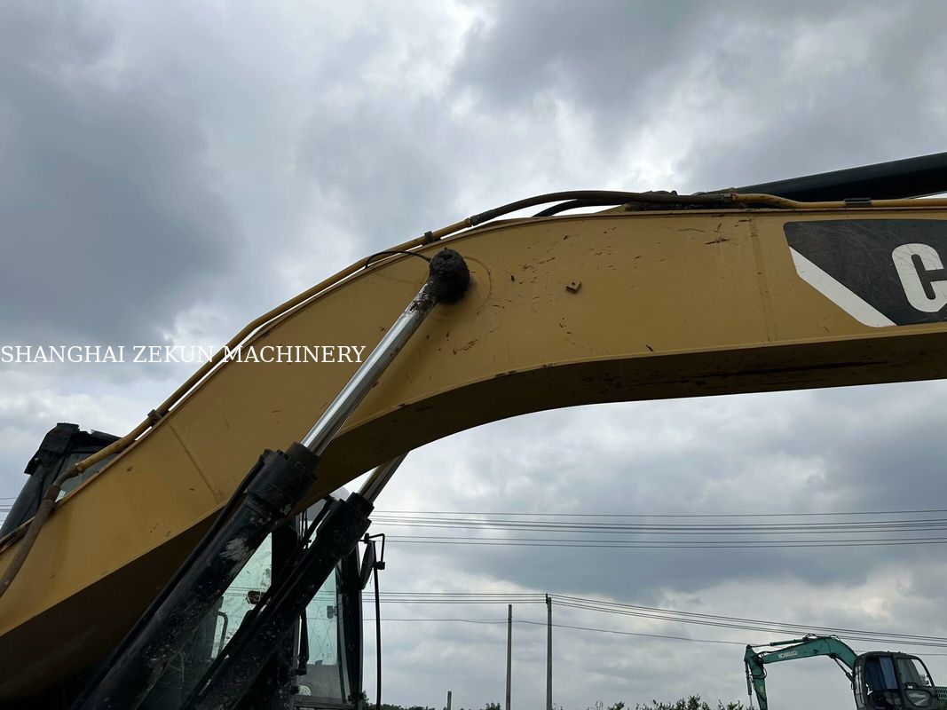 2014 CAT 320D2 Excavator 10 812hrs Dan Kinerja Hidrakulik Aliran 2 × 214 L/menit Kecepatan perjalanan 3,5 / 5,5 Km/jam