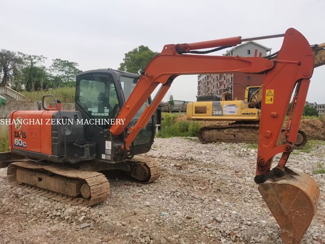 2023 Hitachi ZX60C-6A Excavator 2785 jam Operasi Berat 5 Memenuhi Standar Emisi Tier 3 / Stage III
