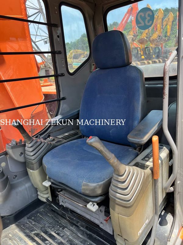 Ekskavator Hitachi ZX120-6 14165 jam untuk Kebutuhan Bisnis Kapasitas Tangki Bahan Bakar 240 L Tekanan Hidrolik 34.3 MPa