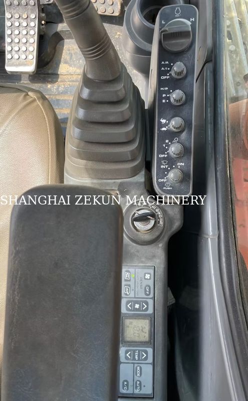 Hitachi ZX120-6 Excavator Digunakan Dengan Panjang Lengan 2,5m Dan 210mm Max Dumping Height 11158hrs