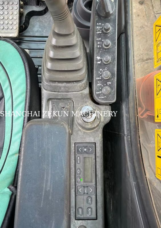 11051hrs Hitachi ZX200-3G Excavator Dengan Kapasitas Ember 0,8 ∼ 1,0 M3