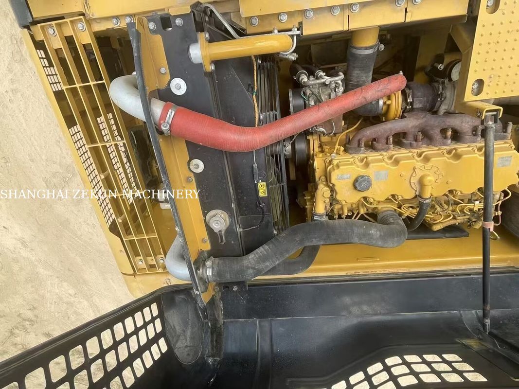 Excavator Crawler CAT Excavator termasuk mesin CAT 3066T tekanan hidrolik 28 MPa dirancang untuk kinerja konstruksi